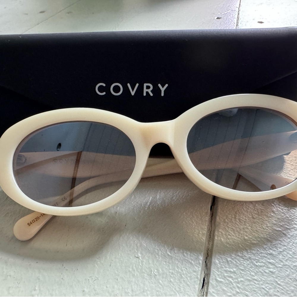 Women's Petra Linen - Cream Oval Sunglasses